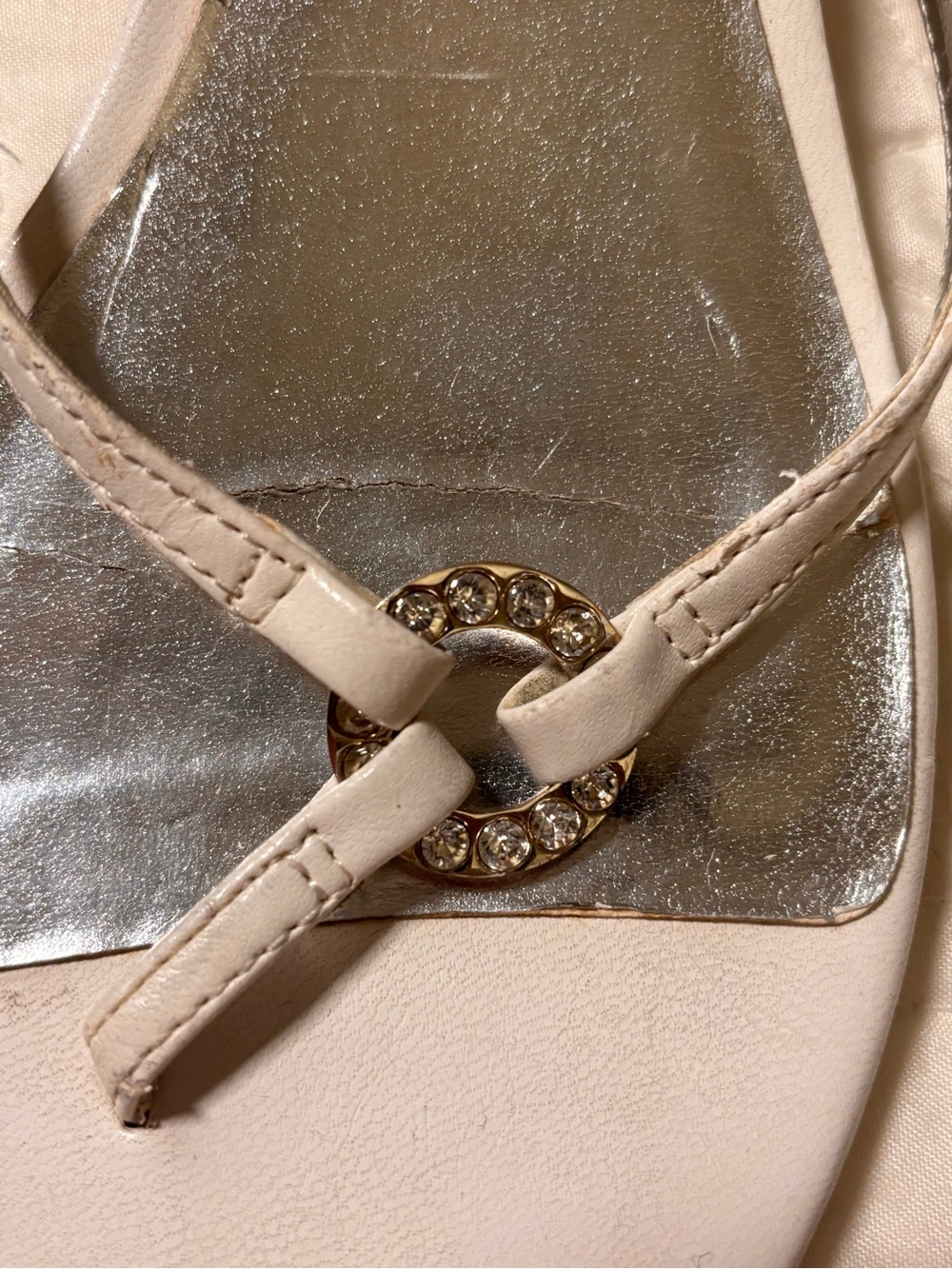 Y2K Moda Spana White Kitten Heel With Rhinestone Detail - Picture 7 of 10